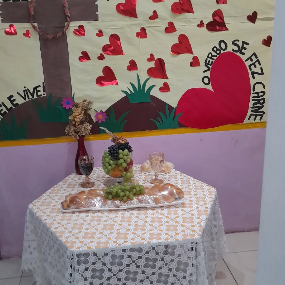 Bichinhos que ensinam afeto na Dias do Saber